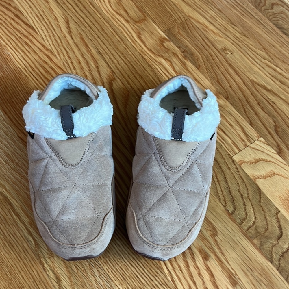 New Teva ReEmber Plushed Slipper Sneaker Size 7 - Picture 4 of 15
